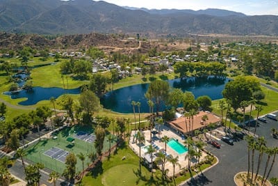 A pickleball court at Rancho California Rv Resort.