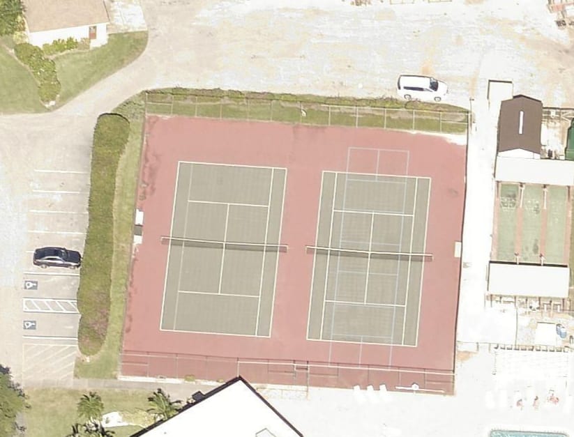 A pickleball court at Palma Sola Harbour Condominiums.